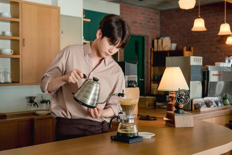 オン・ソンウのバリスタ姿に胸キュン♡　「コーヒーを飲みましょうか」予告映像解禁