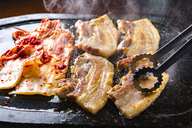 57%OFF!】 サムギョプサル 300ｇ 三段バラ 韓国焼肉